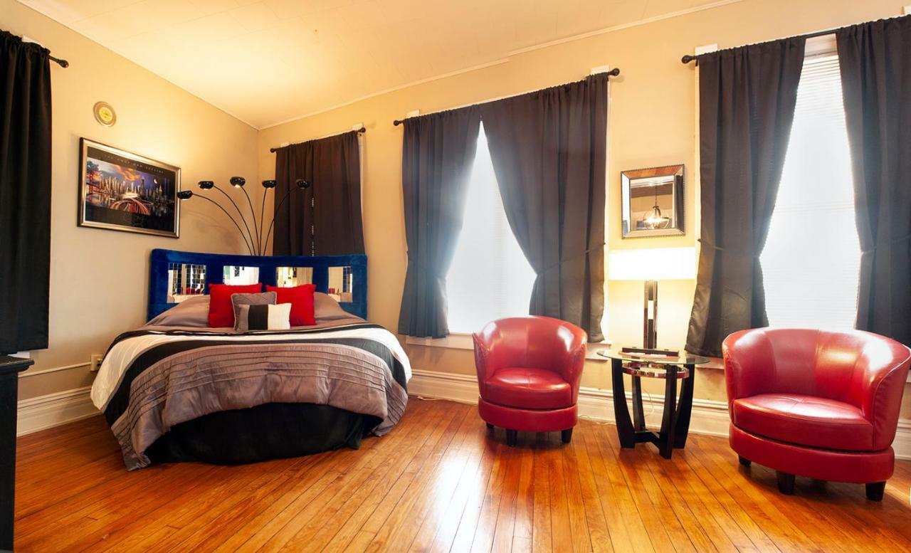 The Historic Wolf Hotel Ellinwood 外观 照片